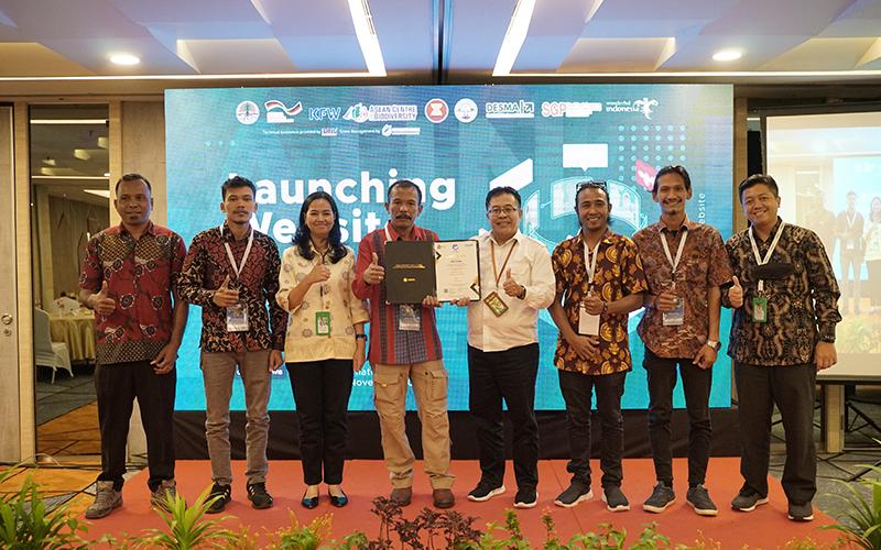 Penyerahan Sertifikat CHSE (Cleanliness, Health, Safety dan Environment Sustainability) Berstandar SNI kepada Lembaga Pariwisata Ekowisata Batu Katak, Kabupaten Langkat, Sumatera Utara